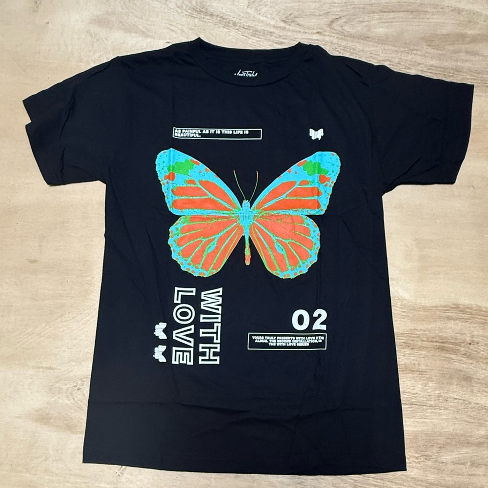 NWOT Black Butterfly Graphic Men's T-Shirt FROM Yours Truly by Phora